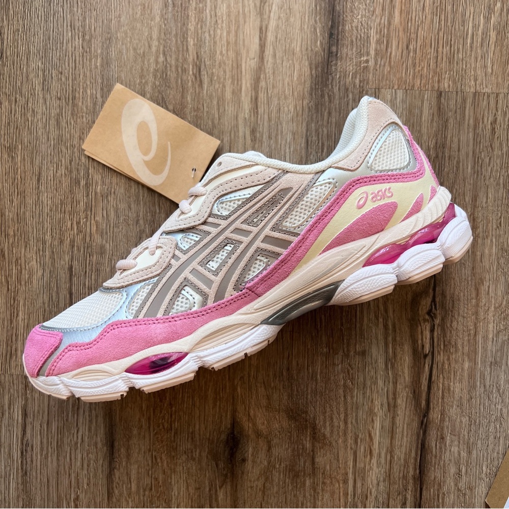 $3 Start!! Team posh live-9/3 2pm pst/5pm est ASICS GEL NYC